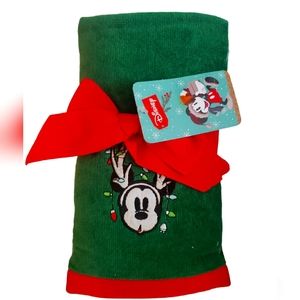 Set of 2 GREEN & RED Disney Mickey Mouse Christmas Lights Bathroom Hand Towels